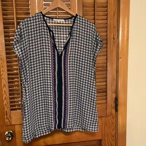 daniel rainn size L sheer work top (primary colors navy, blush and purple).